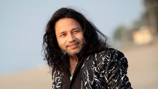 Kailash Kher Biography, Age, Height, Girlfriend, Wife, Family, Facts & More